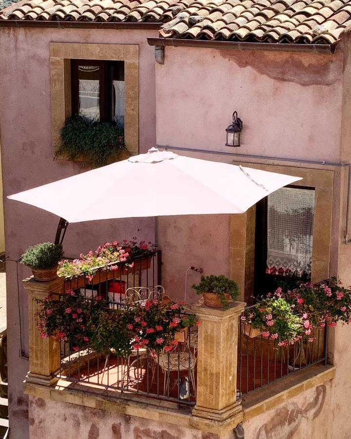 B&B Mugnos Charme Living Licodia Eubea Εξωτερικό φωτογραφία