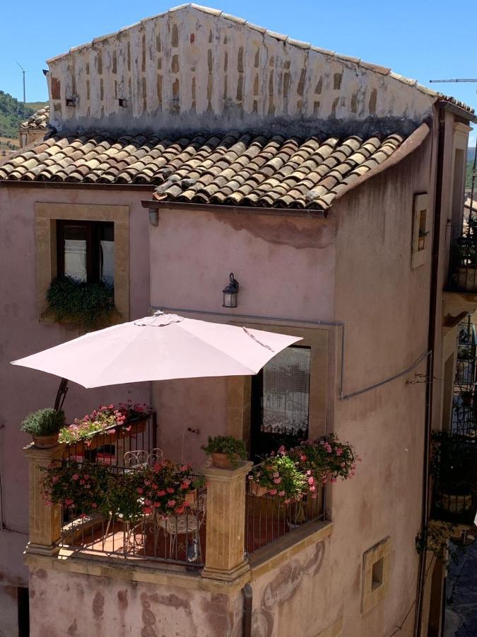 B&B Mugnos Charme Living Licodia Eubea Εξωτερικό φωτογραφία